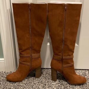 LC Lauren Conrad Brown Heeled Boots